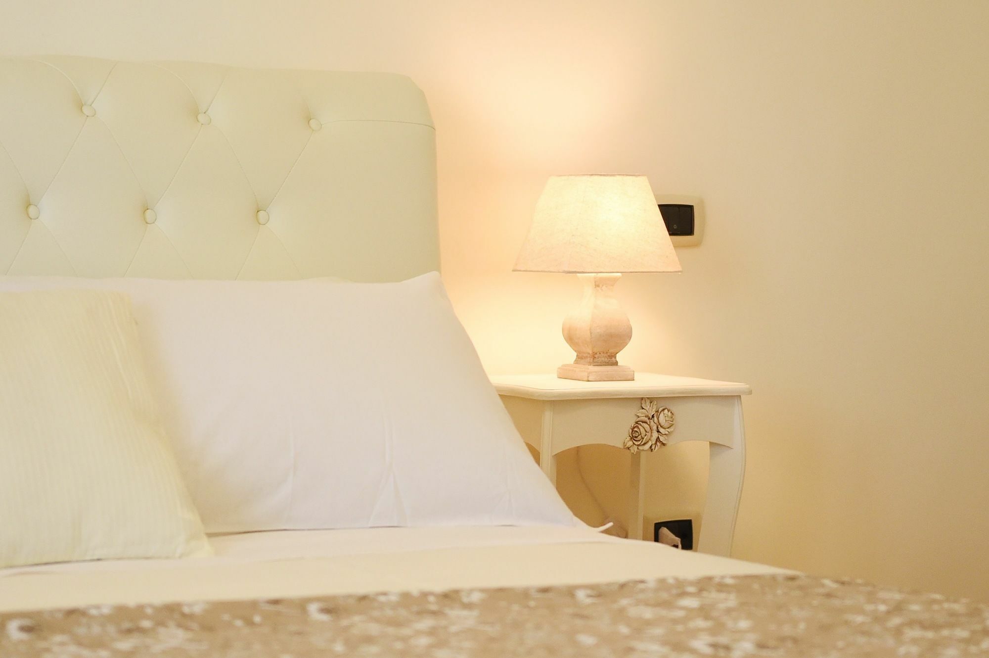 B&B Bonnes Suites Neapol Zewnętrze zdjęcie