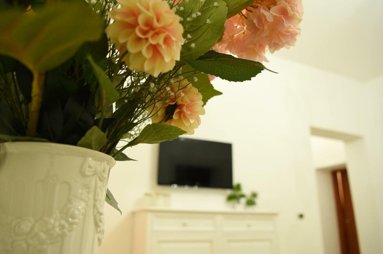 B&B Bonnes Suites Neapol Zewnętrze zdjęcie